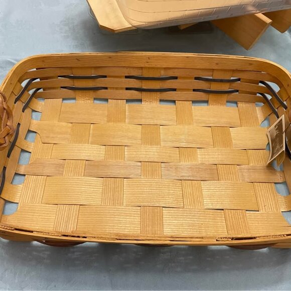 Peterboro Buffet Serving Basket w/Liners & Dividers - Picture 7 of 10